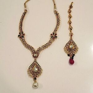 Kundan neckpiece and mang tikka( forehead accessory)